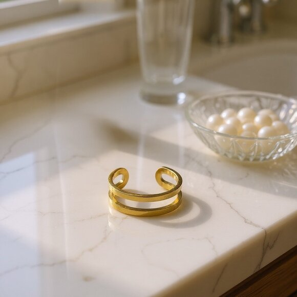 Minimalist Gold Adjustable Toe Ring - Picture 7 of 7